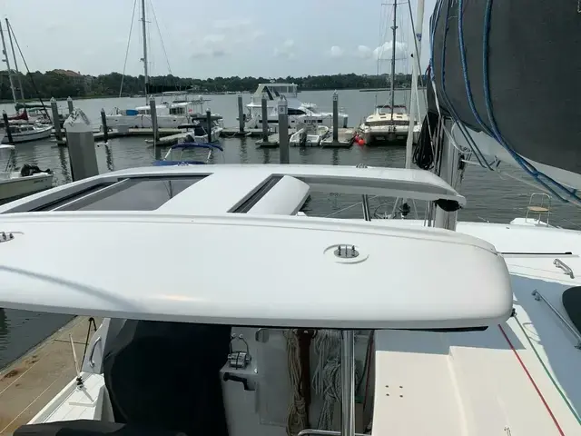 Lagoon 42 Owners Version