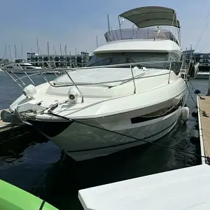 2019 Prestige 460