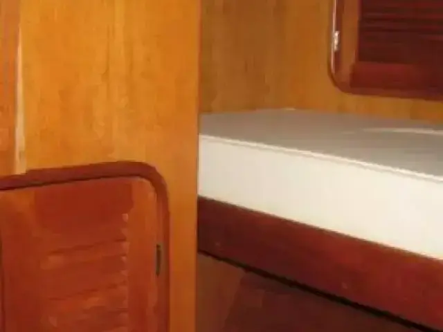 Tayana 58 Deck Saloon