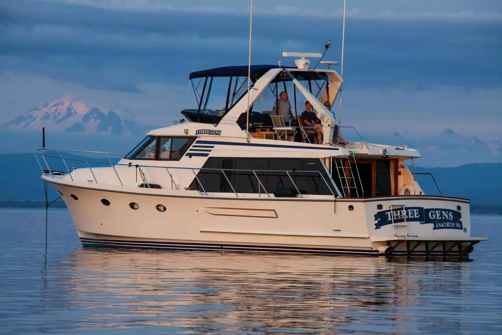 1990 Ocean 522 pilothouse