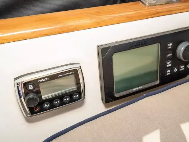 Tayana 58 Deck Saloon