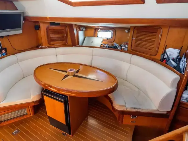 Tayana 58 Deck Saloon