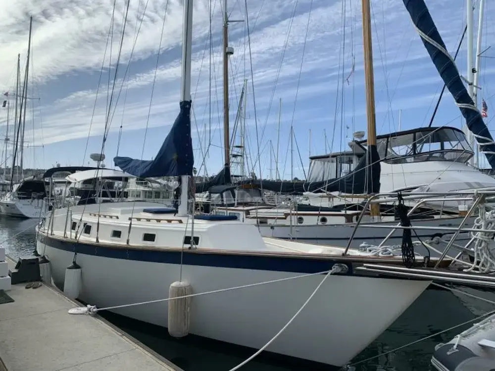 1981 Endeavour 37 sloop