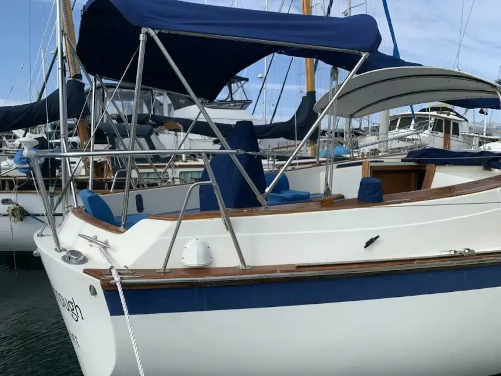 1981 Endeavour 37 sloop