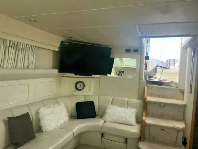 Sea Ray 420 Aft Cabin