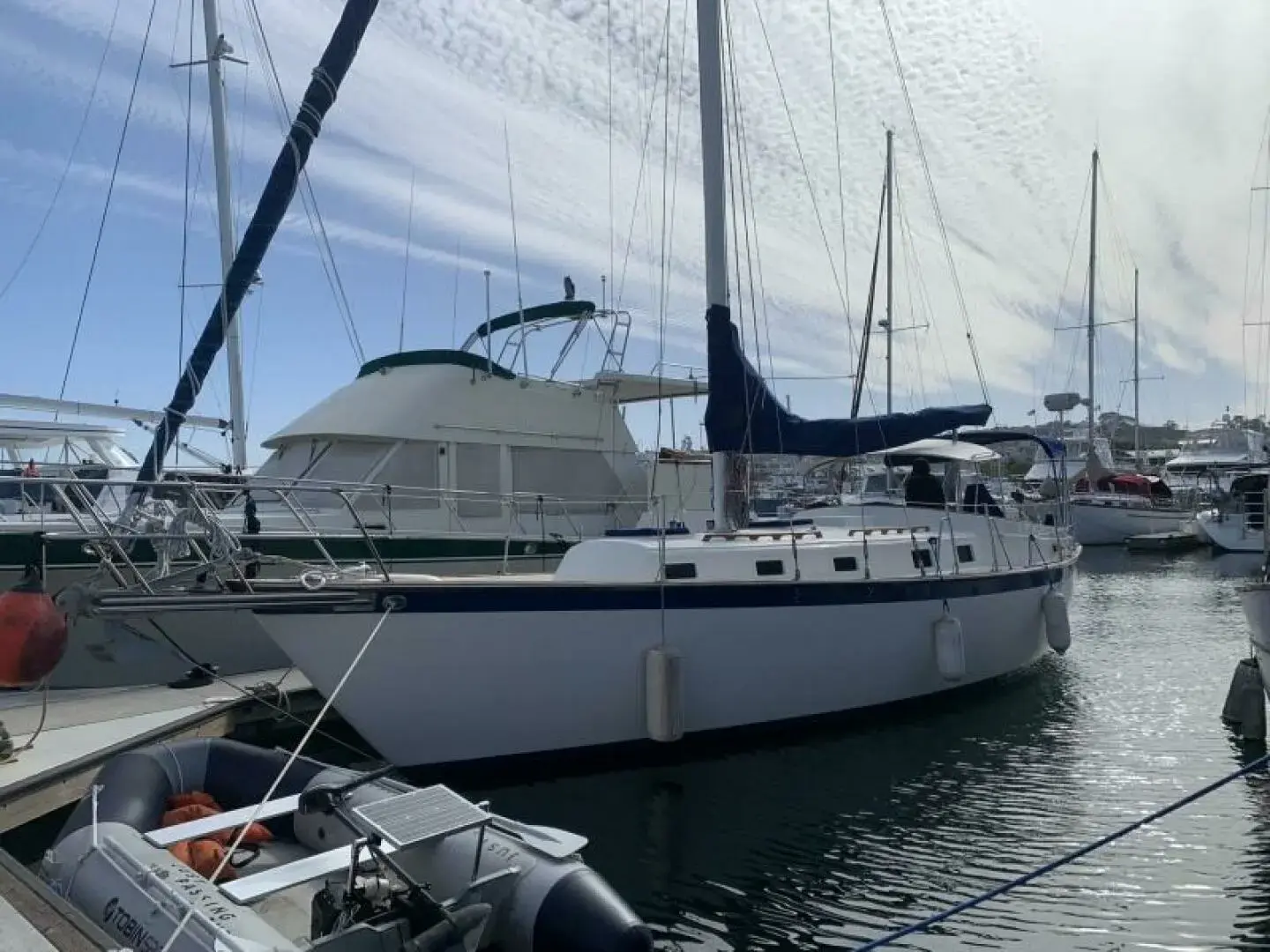 1981 Endeavour 37 sloop