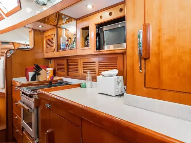 Tayana 58 Deck Saloon