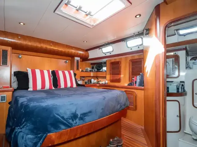 Tayana 58 Deck Saloon