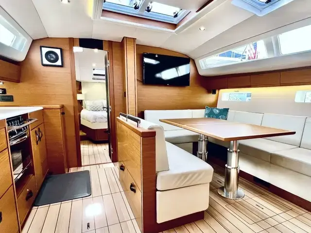 Jeanneau YACHTS 54