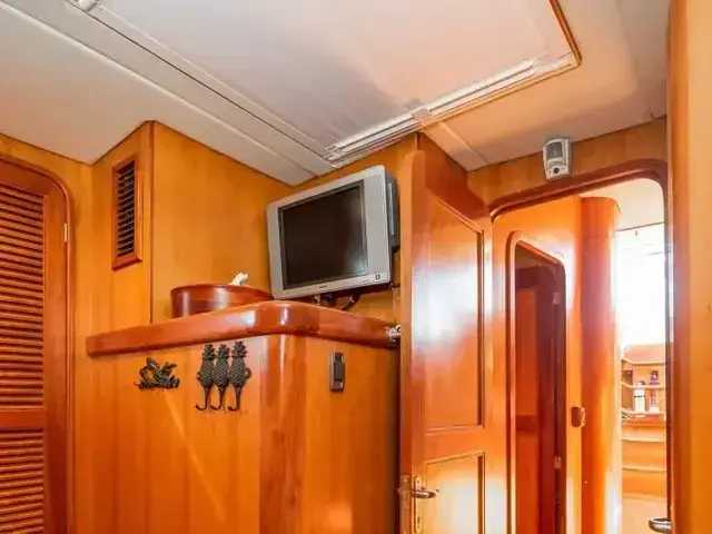 Tayana 58 Deck Saloon