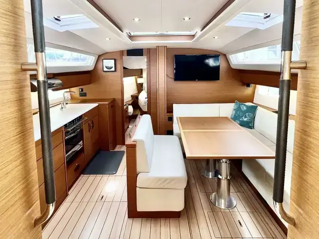 Jeanneau YACHTS 54