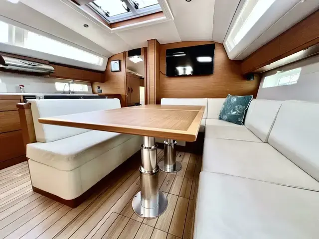 Jeanneau YACHTS 54