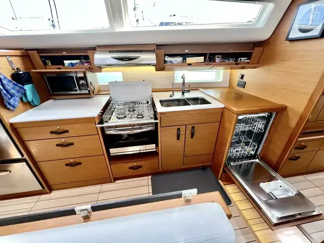 Jeanneau YACHTS 54