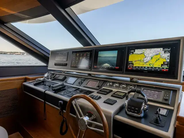 Regency P65 Pilothouse