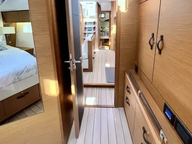 Jeanneau YACHTS 54