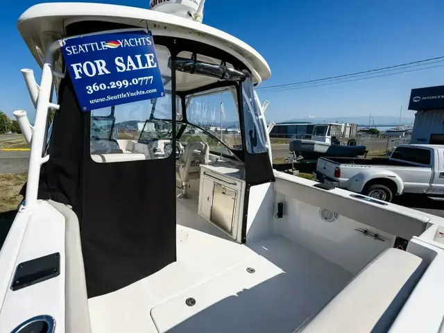 Boston Whaler 270 Vantage