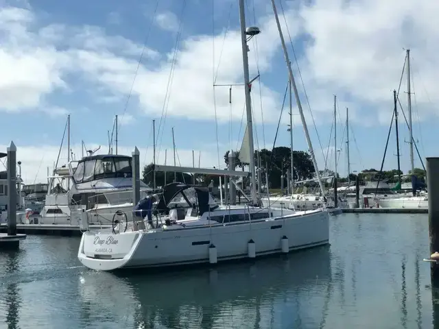 Jeanneau 389