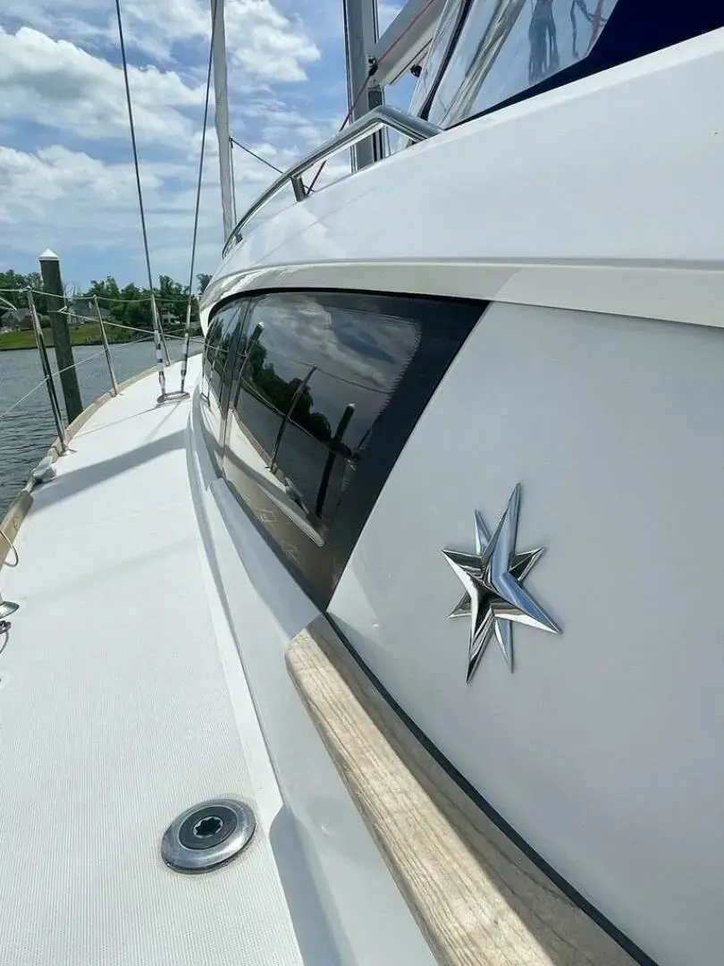 2017 Jeanneau 44 deck saloon