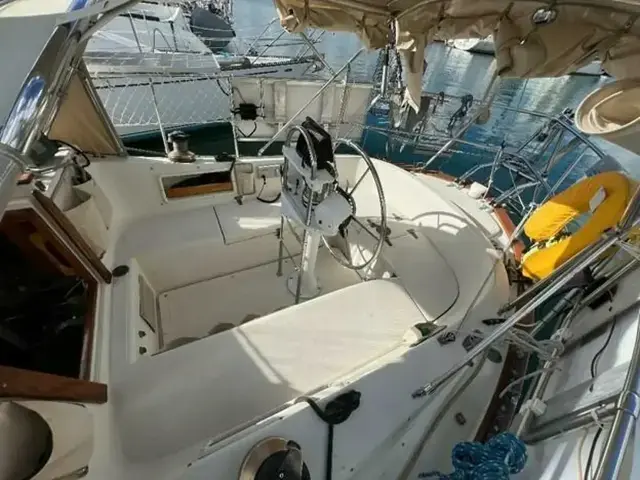 Pacific Seacraft 37