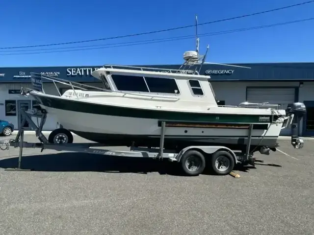 Sea Sport Explorer 2400