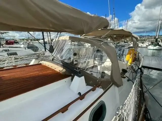 Pacific Seacraft 37