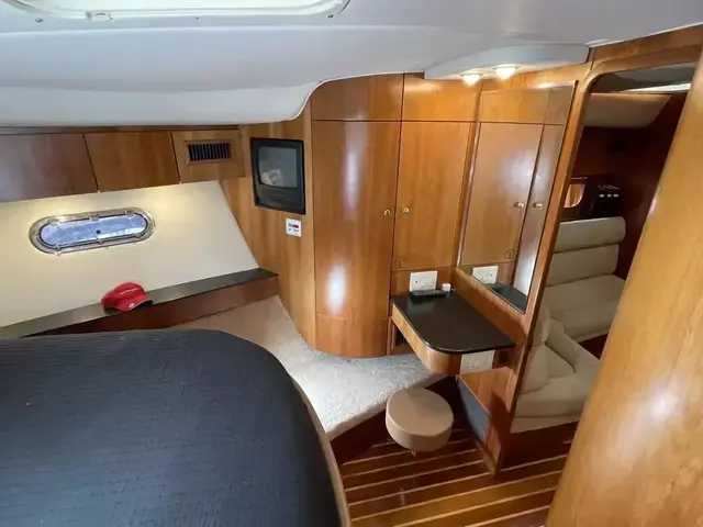 Tiara Yachts 5200 Sovran