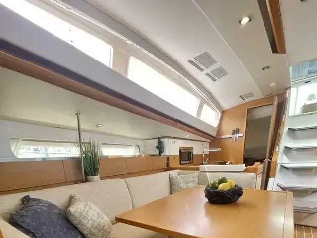 Jeanneau 44 Deck Saloon