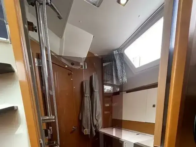 Jeanneau 44 Deck Saloon