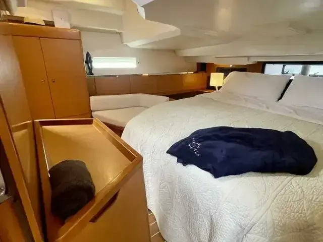 Jeanneau 44 Deck Saloon