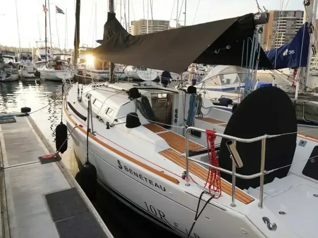 Beneteau 10R