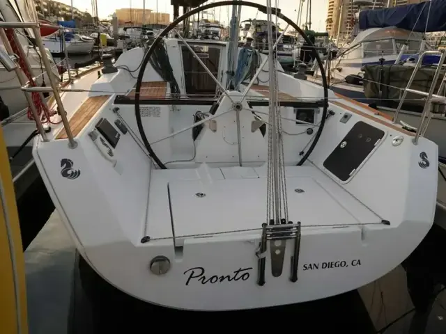 Beneteau 10R