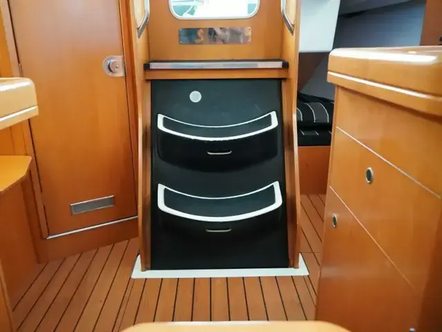 Beneteau 10R