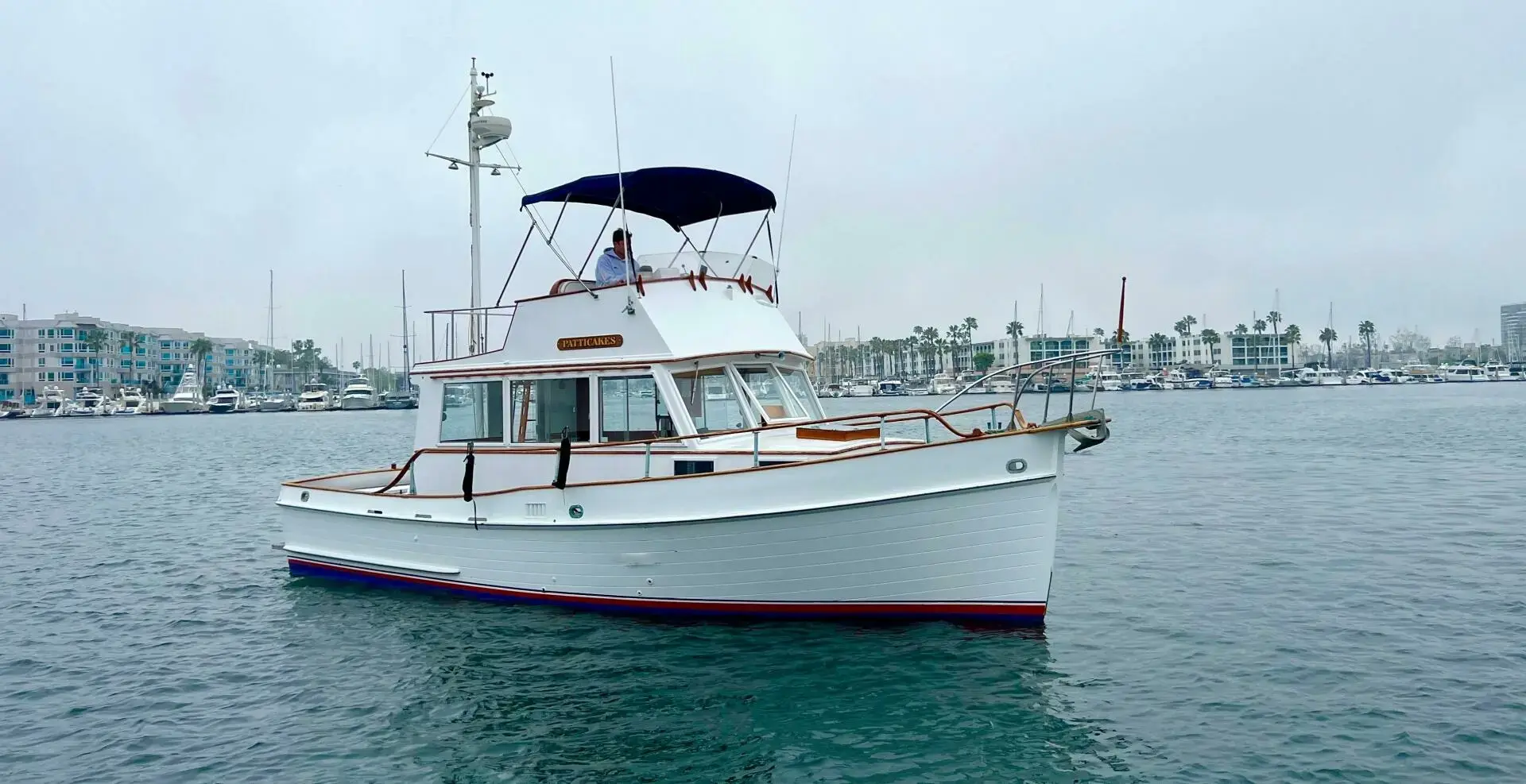 1971 Grand 32 sedan trawler