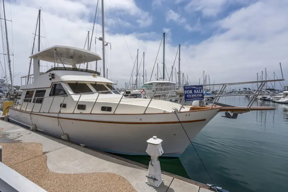 1982 Delta sedan motoryacht