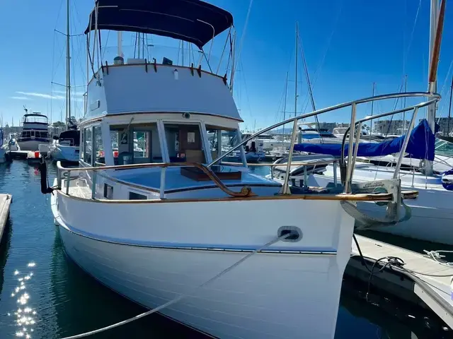 Grand Banks 32 Sedan Trawler