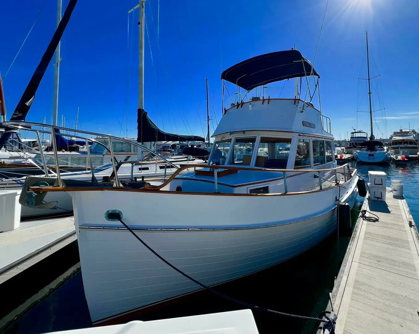 1971 Grand 32 sedan trawler