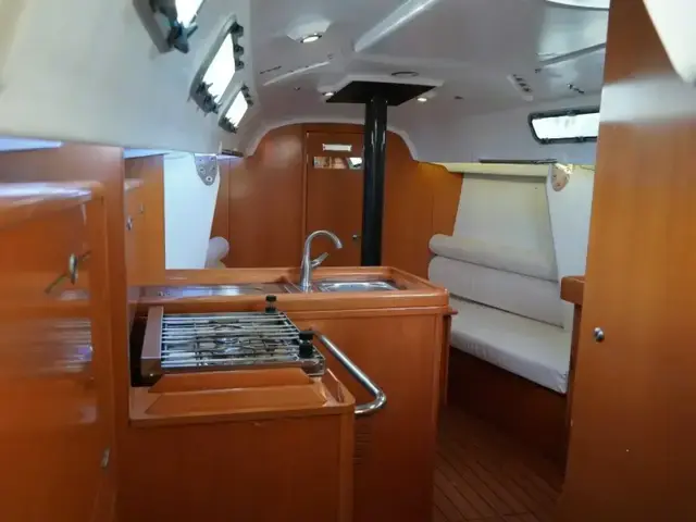 Beneteau 10R