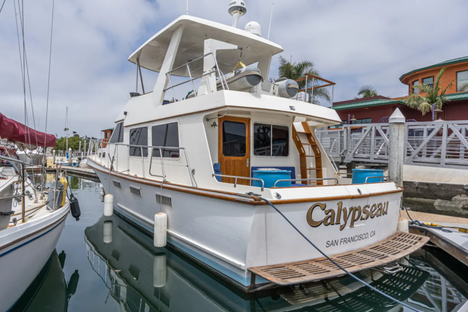 1982 Delta sedan motoryacht