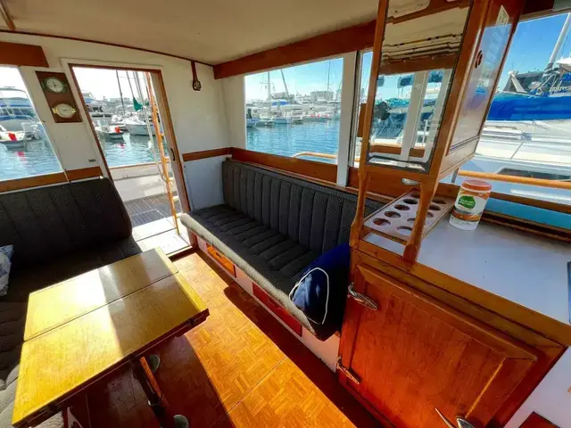 Grand Banks 32 Sedan Trawler