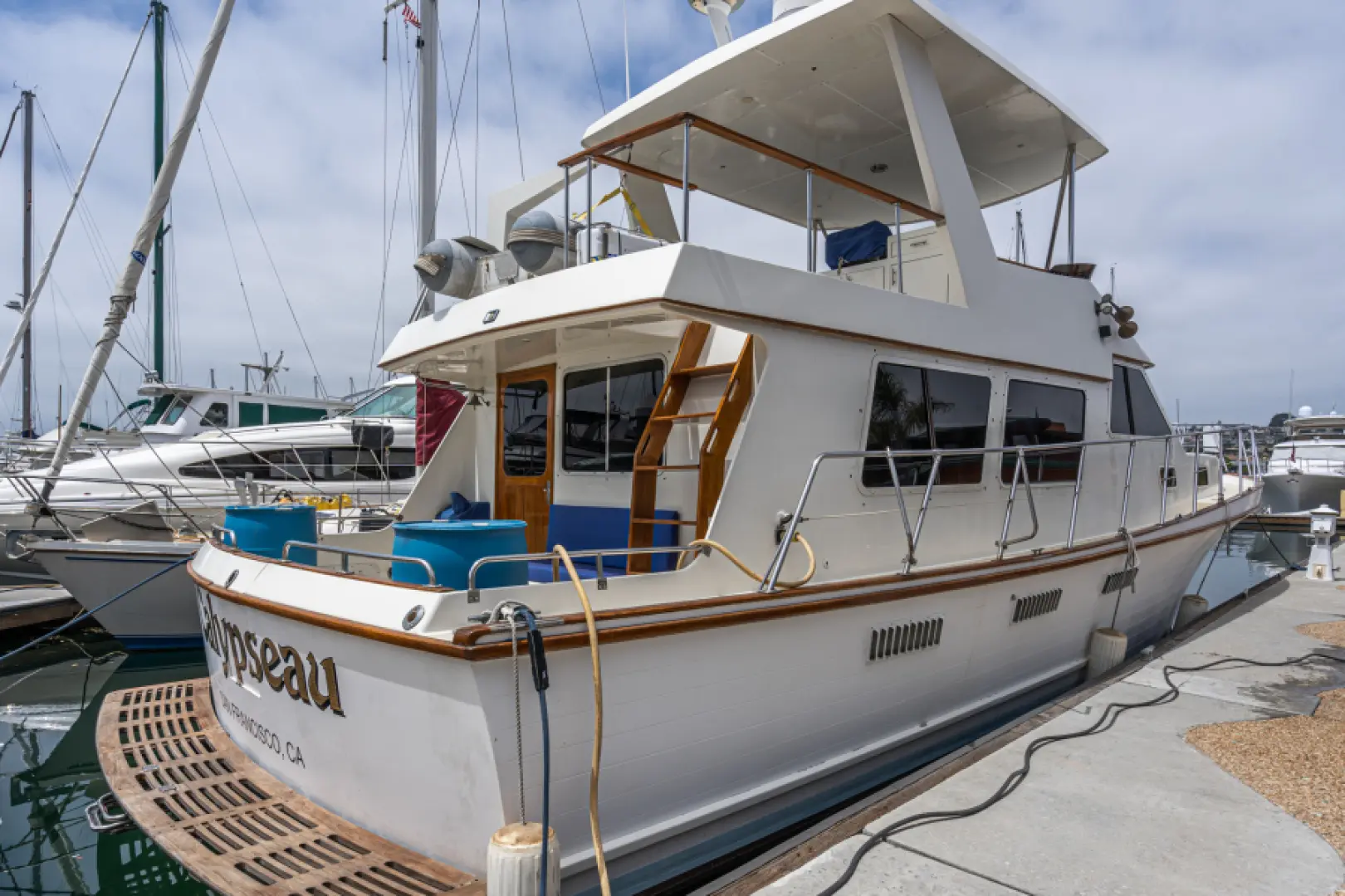 1982 Delta sedan motoryacht