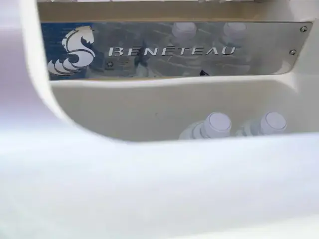 Beneteau 10R