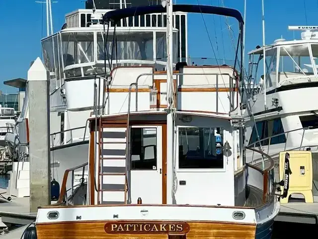 Grand Banks 32 Sedan Trawler