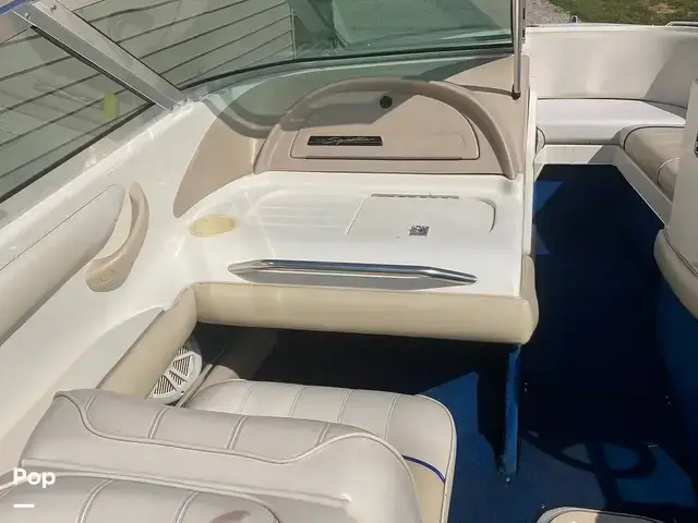 Sea Ray 220 Signature Select