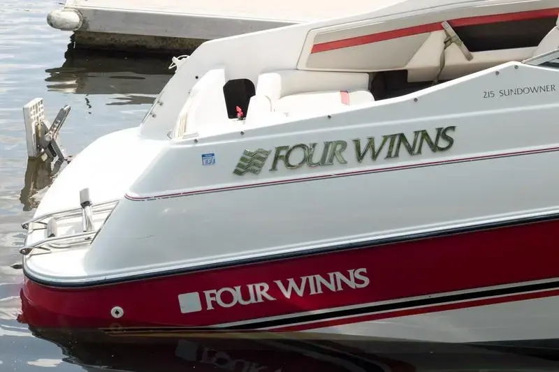 1994 Four Winns 215 sundowner cuddy cabin-cruiser