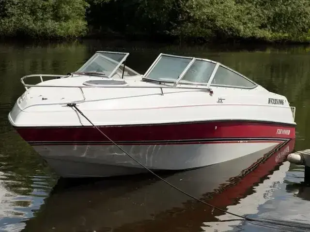 Four Winns 215 Sundowner Cuddy Cabin-Cruiser