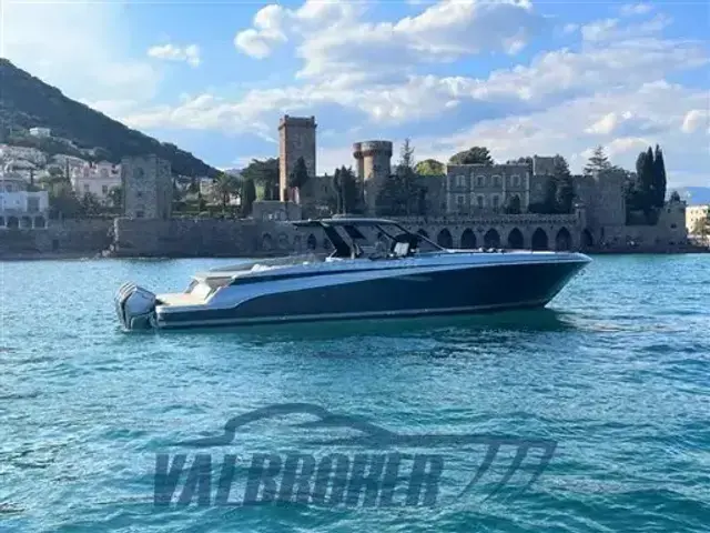 Canados Gladiator 493 for sale in France for €1,200,000 ($1,303,286)