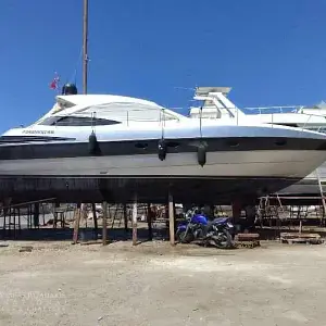 2005 Pershing 46