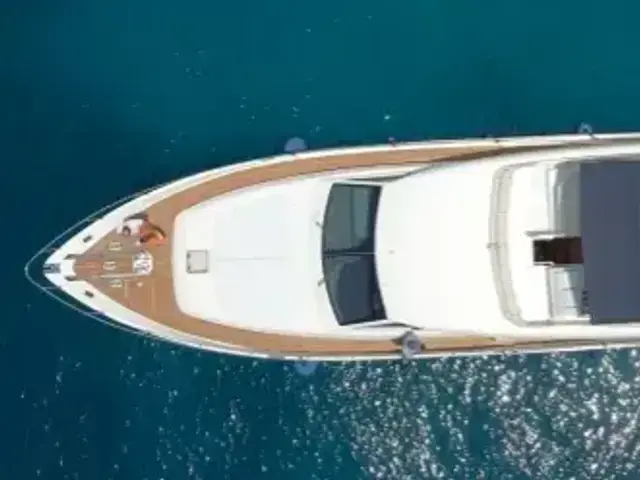 Ferretti Yachts 72