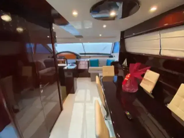 Ferretti Yachts 72