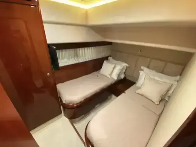 Ferretti Yachts 72